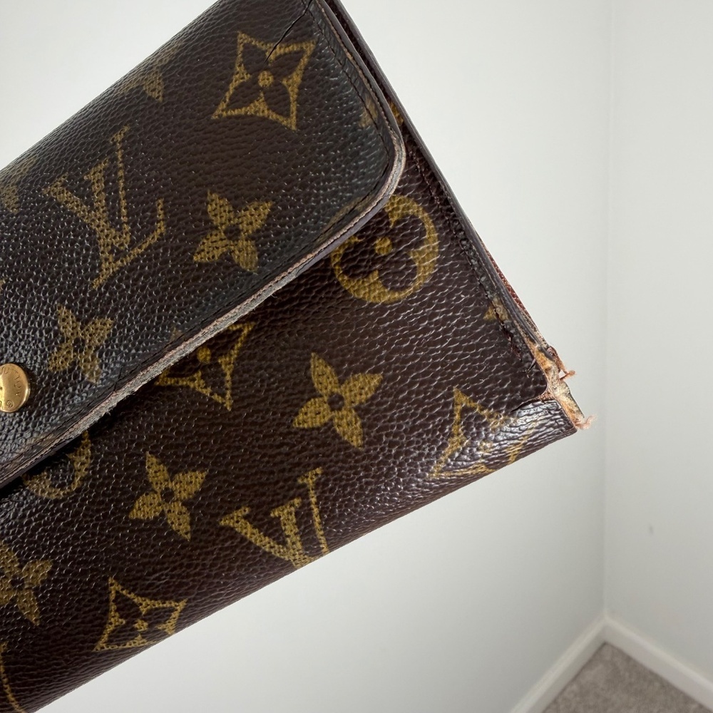 Louis Vuitton International Long Monogram Wallet - Picture 6 of 16
